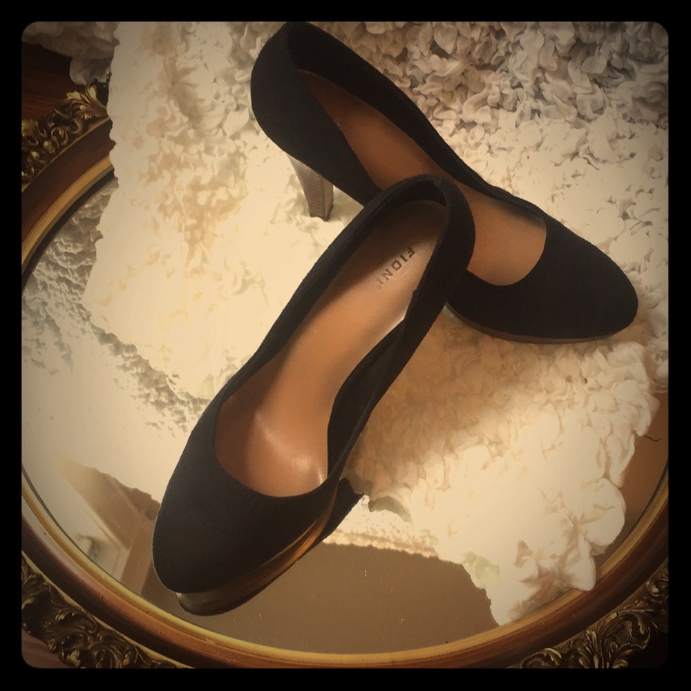 Fioni Black Suede High Heels